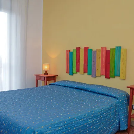 Locazione Turistica Perla Marina.4 * פייטרה ליגורה
